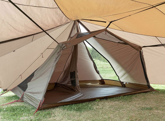 Land Station Inner Room